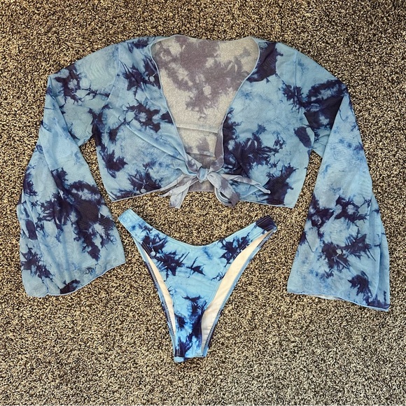 Three piece blue SHEIN tie dye bikini set - Picture 8 of 8